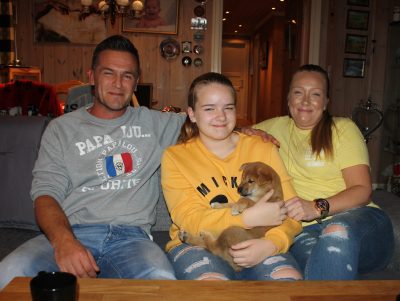 Cody med sin nye flokk, Richard, Natalie og Iren